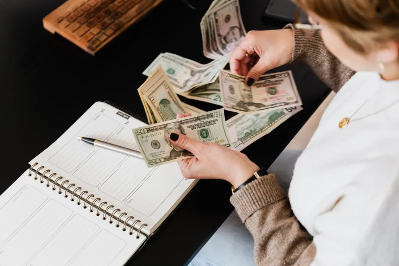 From $100 to Long-Term Player: The No-Nonsense Guide to Making Your Bankroll Last