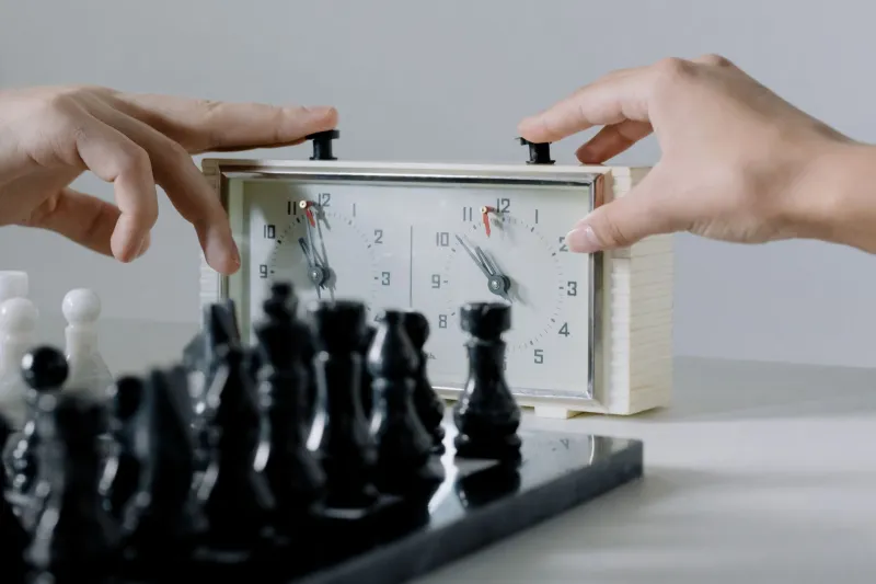 Strike When the Iron's Hot: How Smart Bettors Use Timing to Find Edges Everyone Else Misses